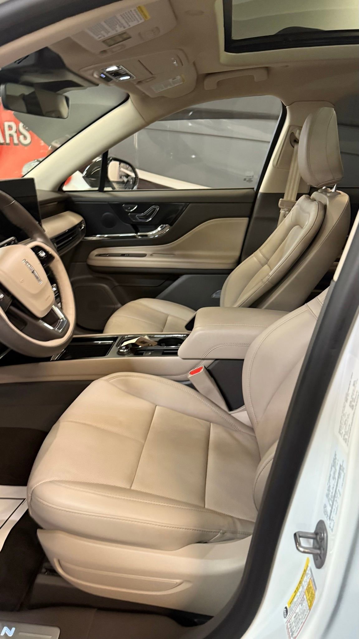 Used 2024 Lincoln Corsair Grand Touring w/ Equipment Group 301A image 16