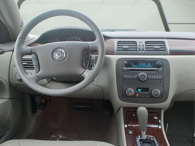 Used 2008 Buick Lucerne CXL image 10