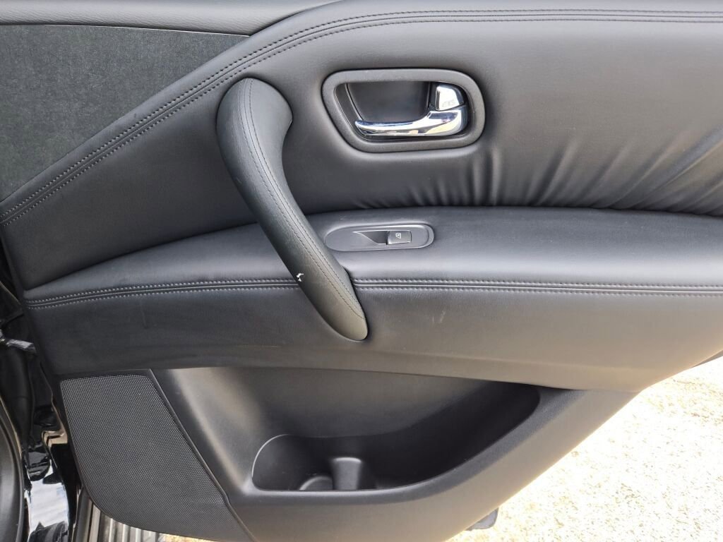 Used 2021 Nissan Armada SV w/ SV Appearance Package AWD/4WD image 9