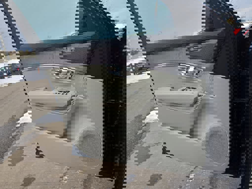 New 2026 Volvo XC90 T8 Ultra w/ Protection Package Premier image 21