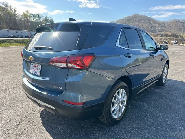 Used 2024 Chevrolet Equinox LT AWD/4WD image 2