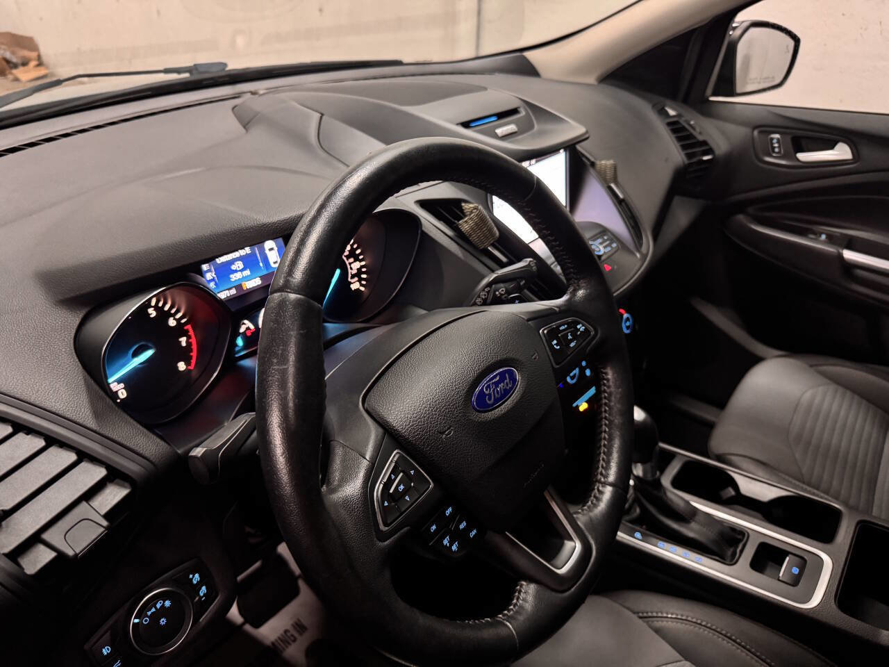 Used 2017 Ford Escape SE w/ Equipment Group 201A AWD/4WD image 10