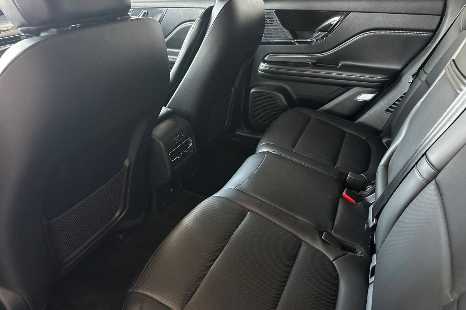 Certified 2022 Lincoln Corsair FWD image 11