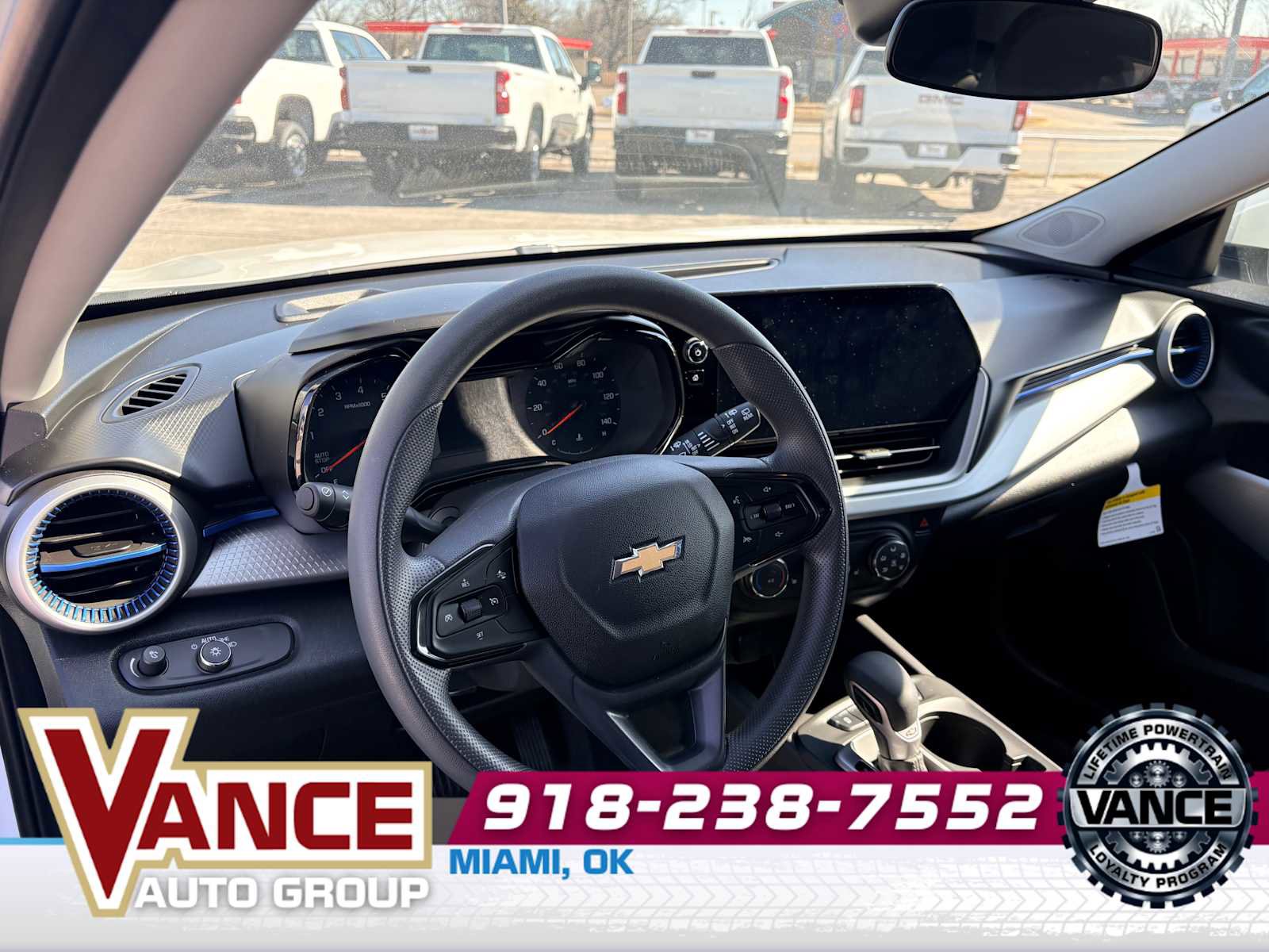 Used 2025 Chevrolet Trax LS w/ LS Convenience Package image 11