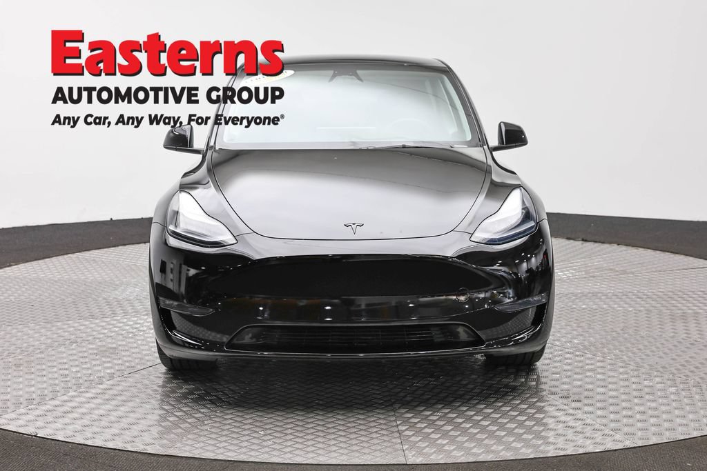 Used 2024 Tesla Model Y Long Range AWD/4WD image 2