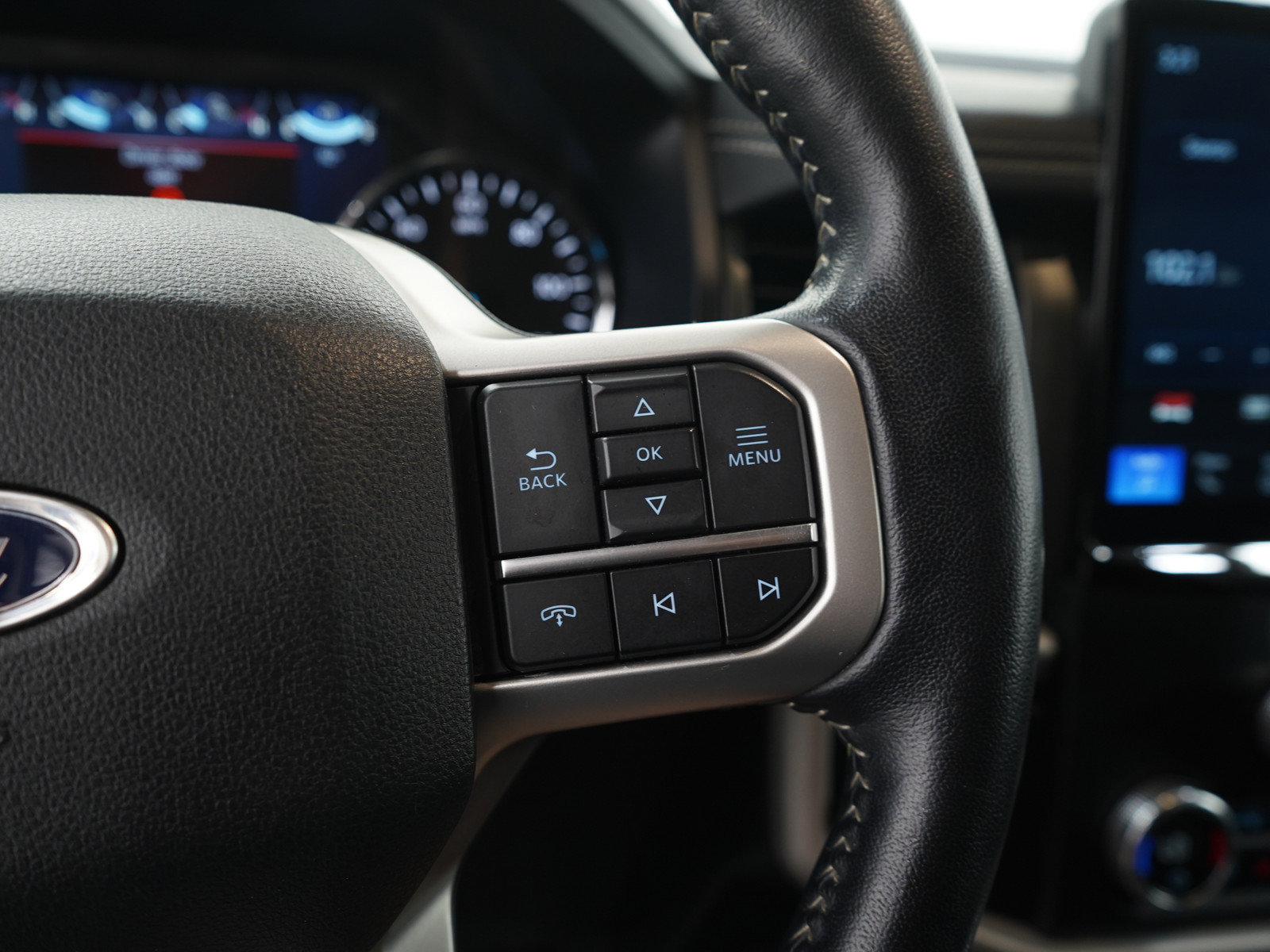 Used 2023 Ford Expedition Max XLT AWD/4WD image 32