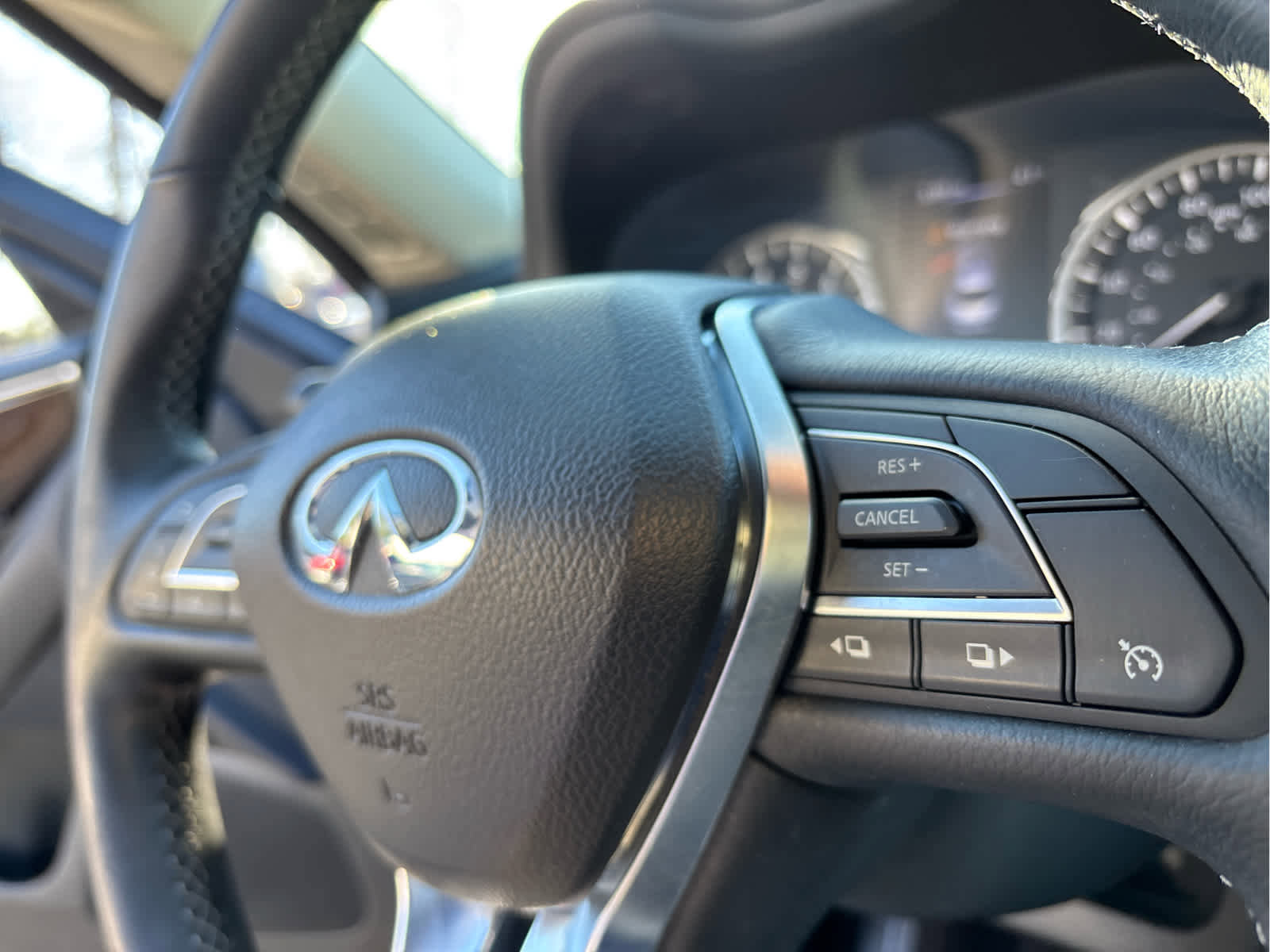 Used 2018 INFINITI Q50 Luxe w/ Essential Package (3.0T Luxe) image 13