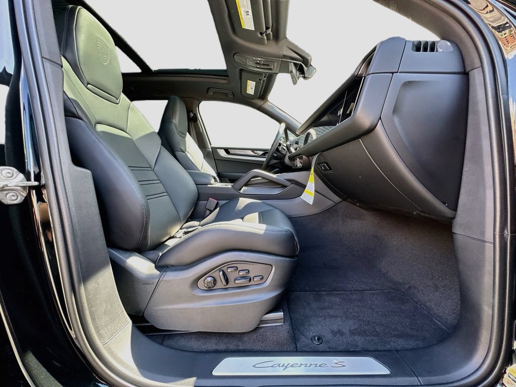New 2026 Porsche Cayenne S AWD/4WD image 30