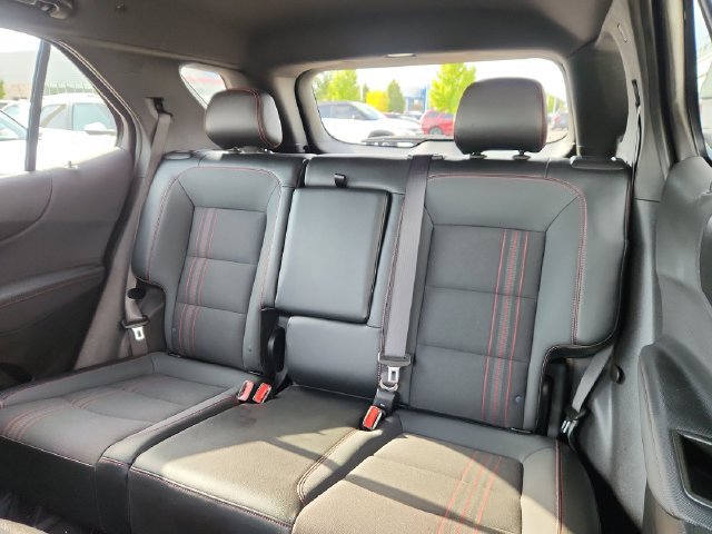 Used 2023 Chevrolet Equinox RS FWD image 28