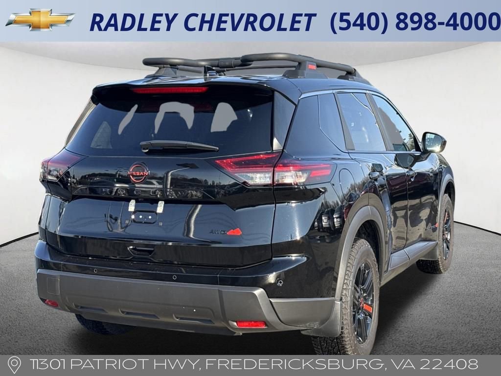 Used 2025 Nissan Rogue SV image 17