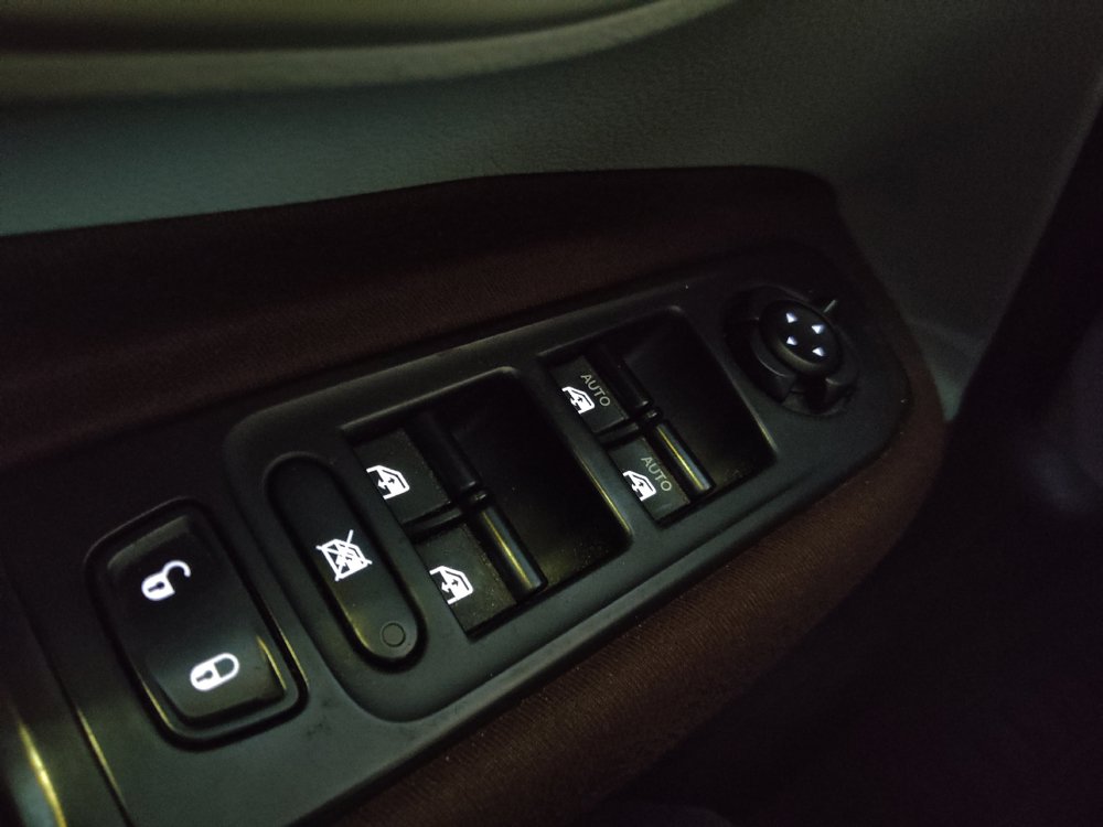 Used 2017 Jeep Renegade Limited FWD image 27