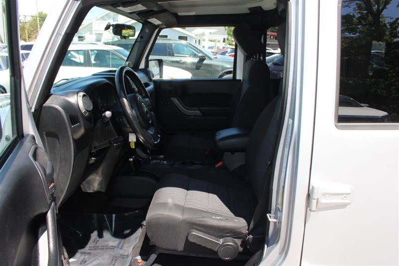 Used 2012 Jeep Wrangler Unlimited Sport AWD/4WD image 11