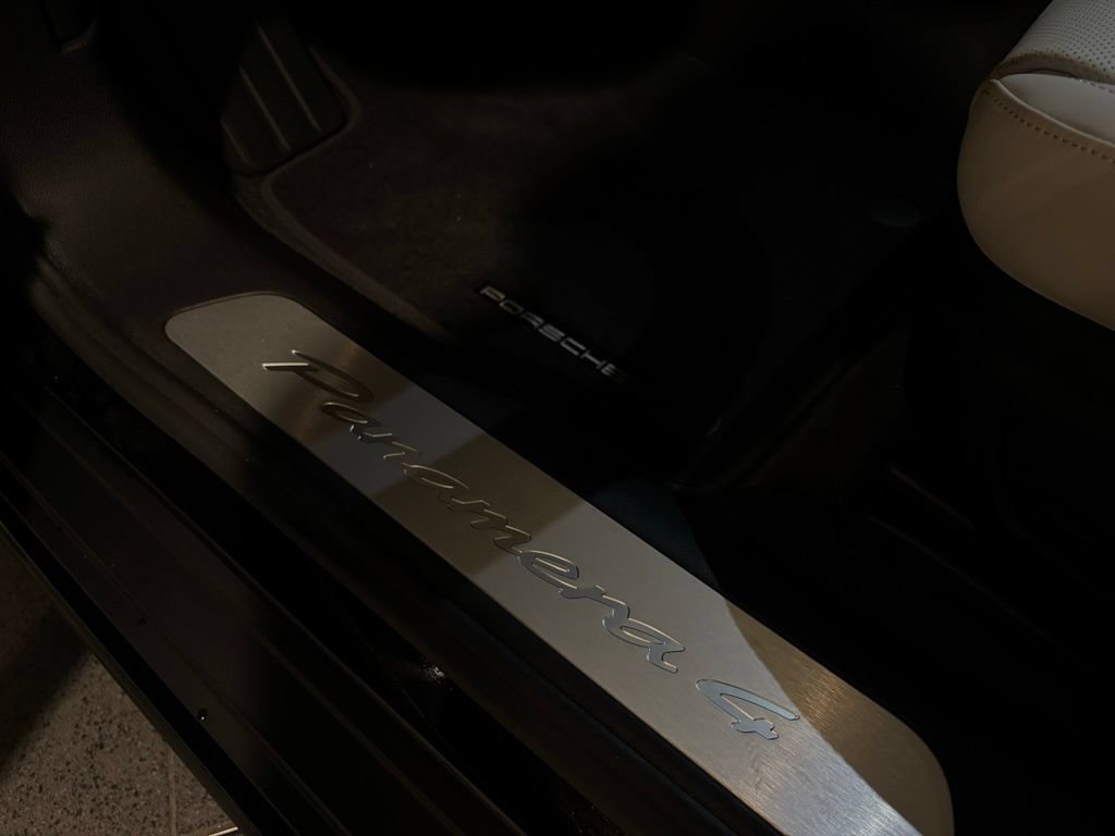 Certified 2026 Porsche Panamera 4 AWD/4WD image 5