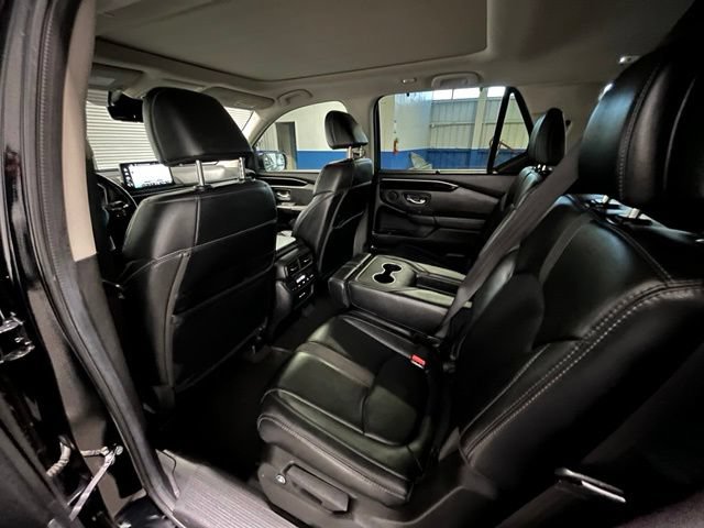 Used 2024 Honda Pilot Touring image 14