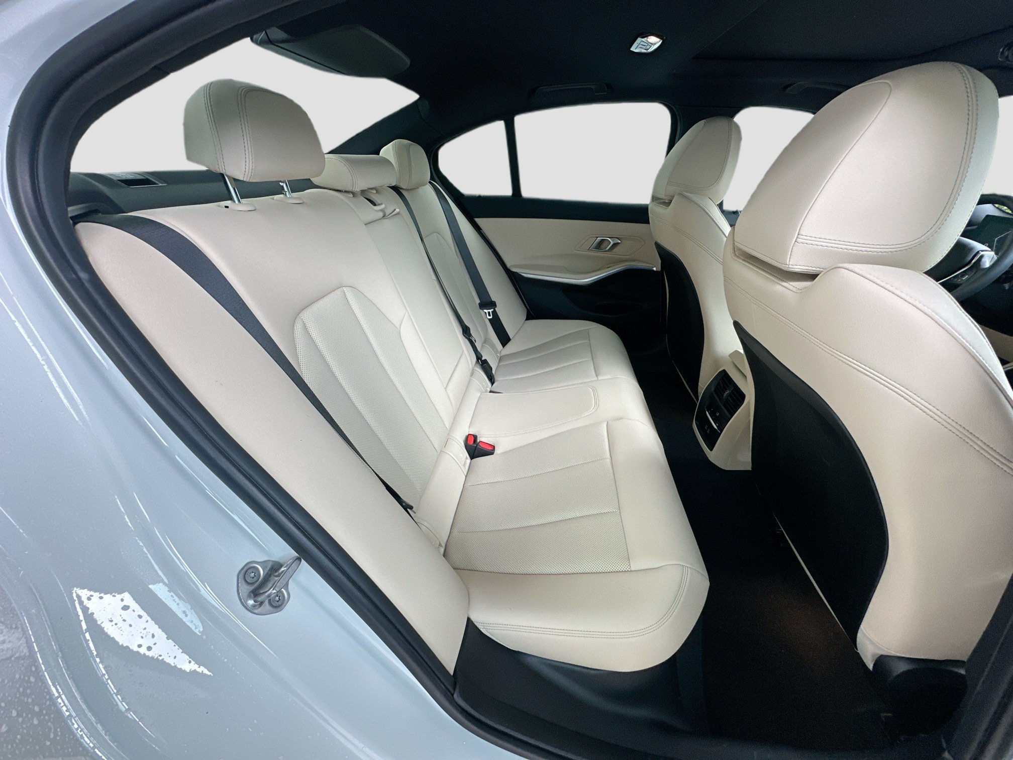 Certified 2024 BMW 330i Sedan w/ Convenience Package RWD image 27