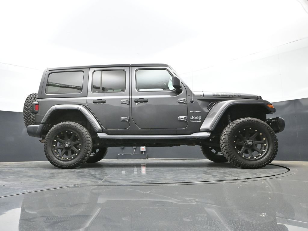 Used 2018 Jeep Wrangler Unlimited Sahara AWD/4WD image 48