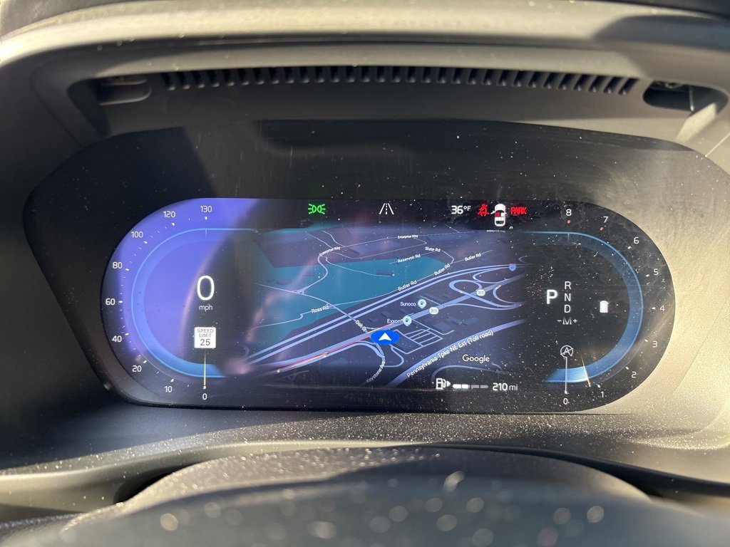 Certified 2023 Volvo XC40 B5 Plus w/ Protection Package Premier image 19