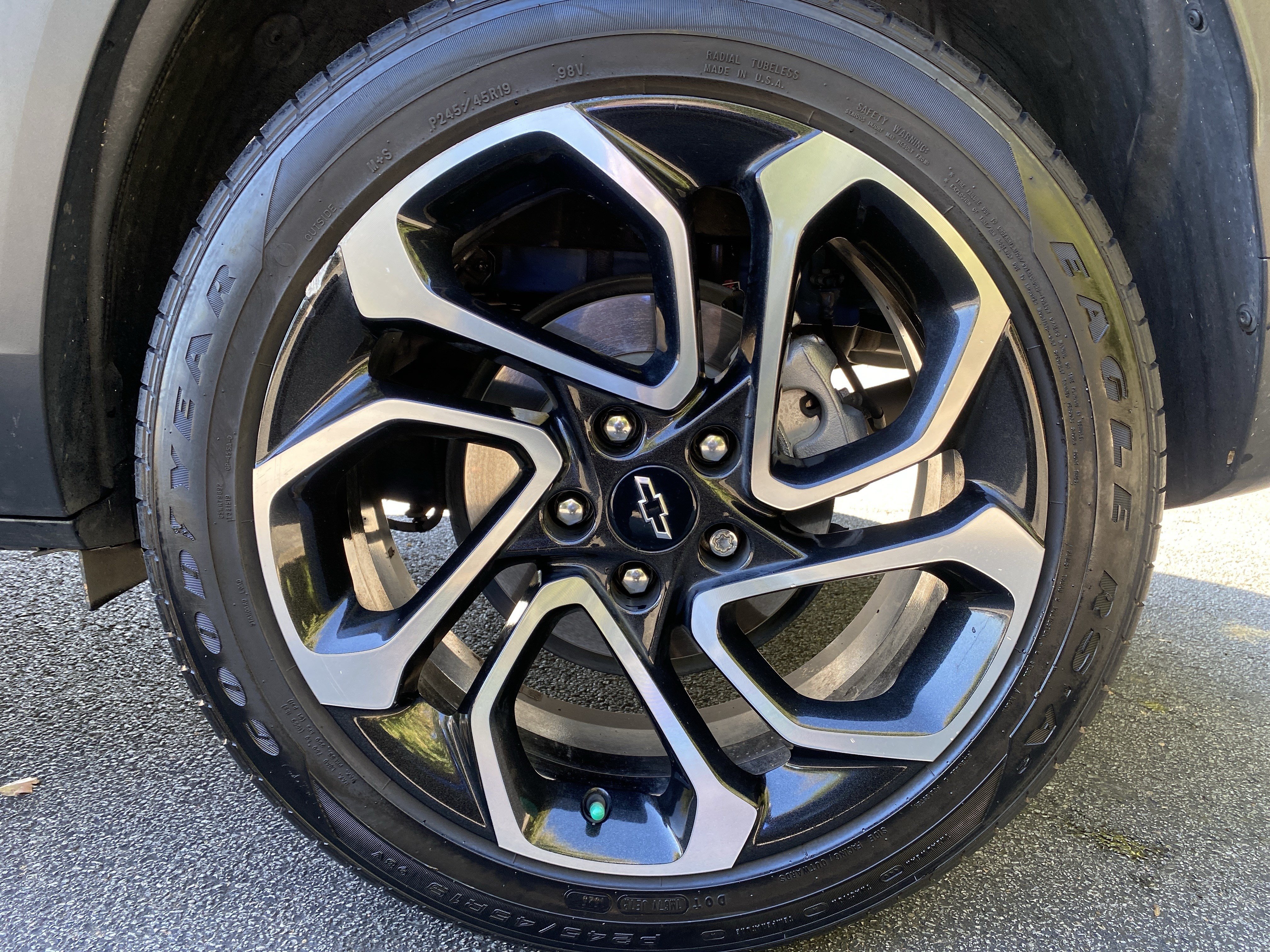 Used 2024 Chevrolet Trax RS w/ Sunroof Package FWD image 16