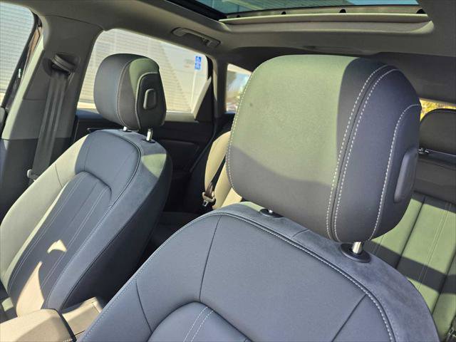 Used 2024 Audi Q4 e-tron Prestige image 26