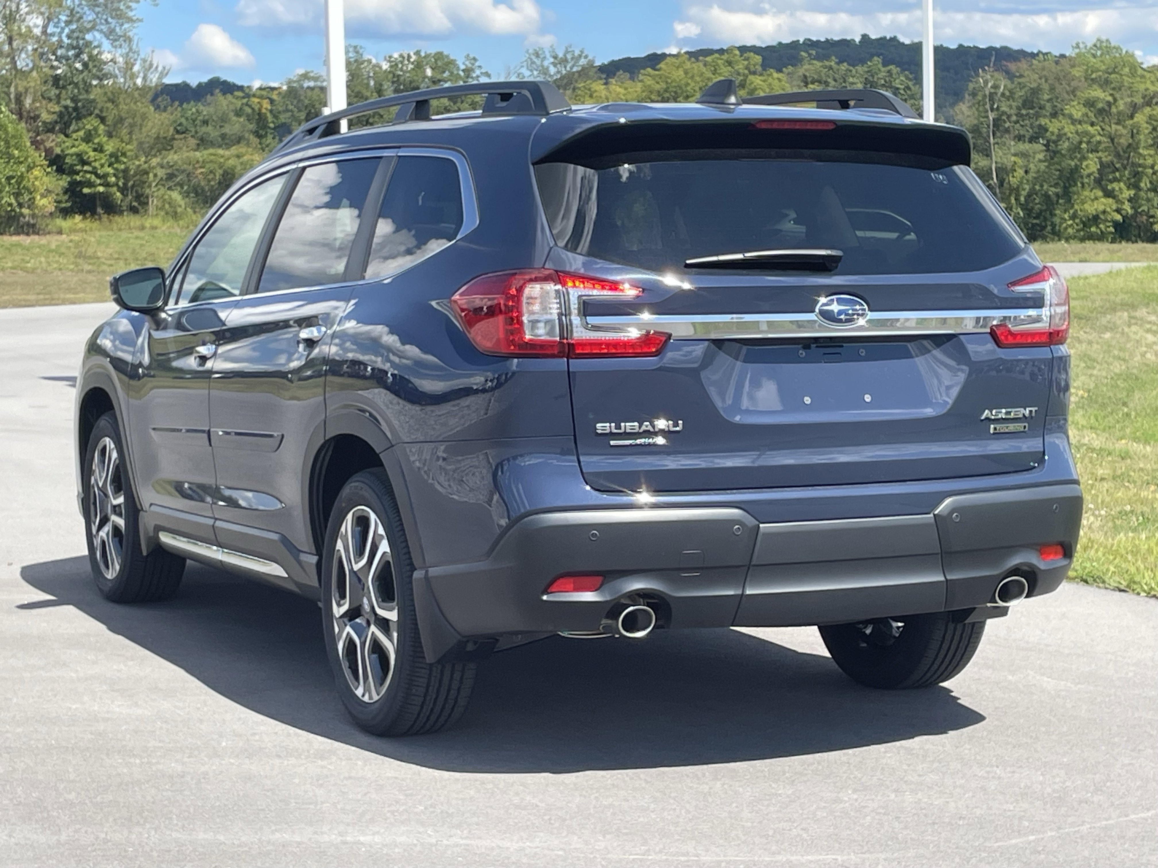 New 2025 Subaru Ascent Touring image 6