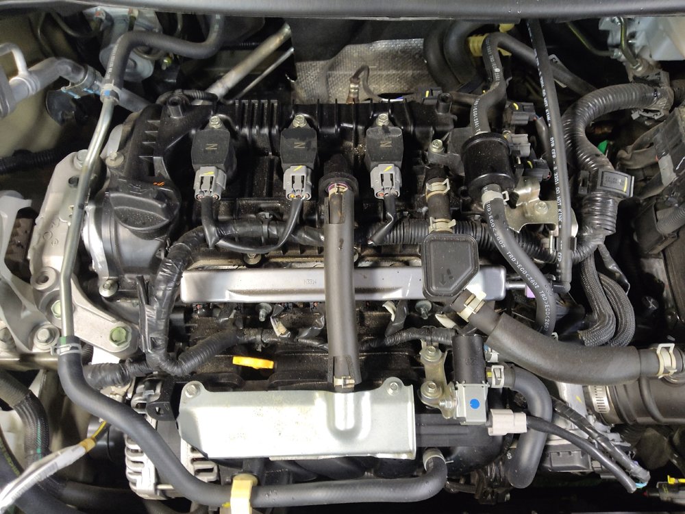 Used 2023 Nissan Versa SV image 30