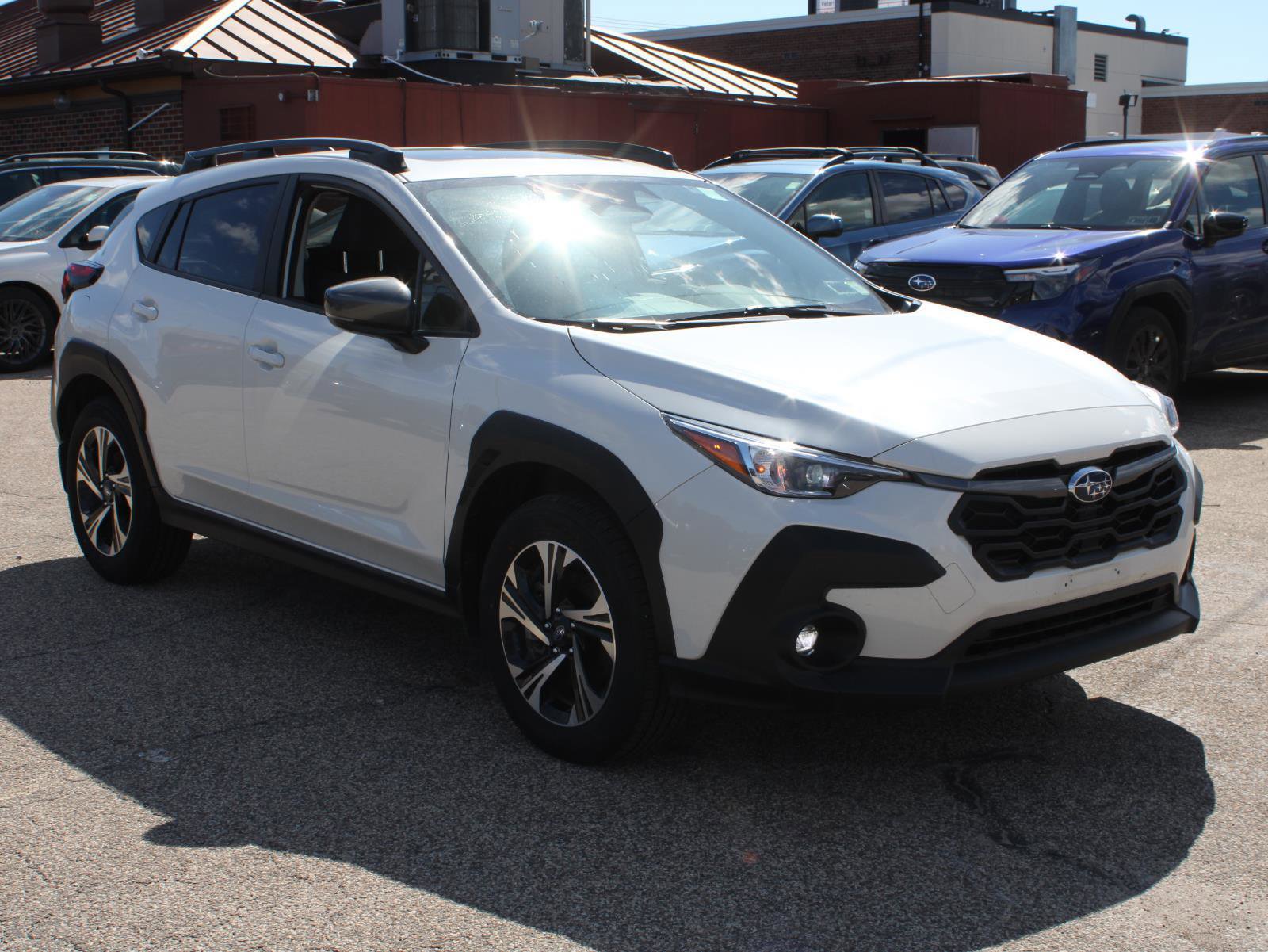 Used 2025 Subaru Crosstrek 2.0i Premium image 3