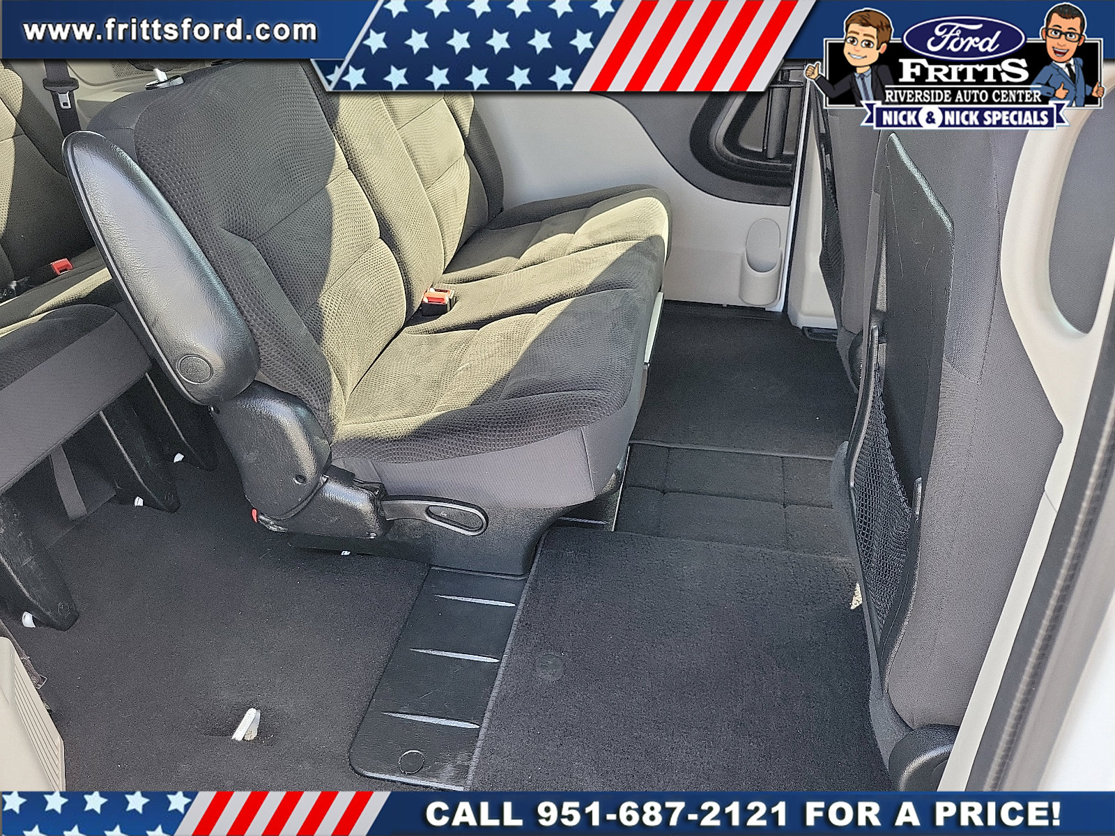 Used 2018 Dodge Grand Caravan SE w/ UConnect Hands-Free Group image 14