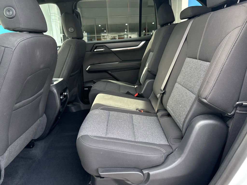 Used 2025 GMC Acadia Elevation image 26