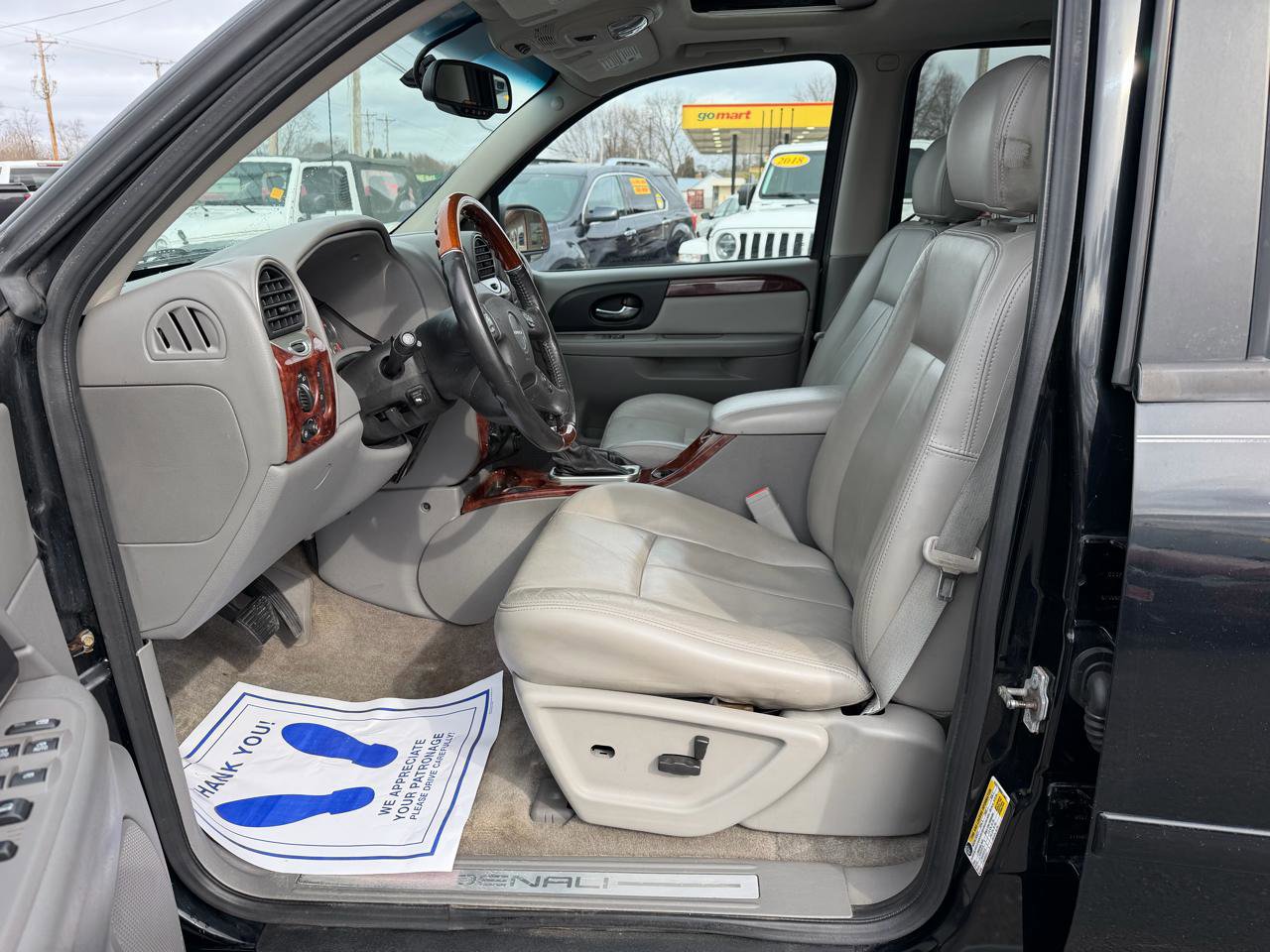 Used 2009 GMC Envoy Denali w/ Sun And 6-Disc Cd Package image 9