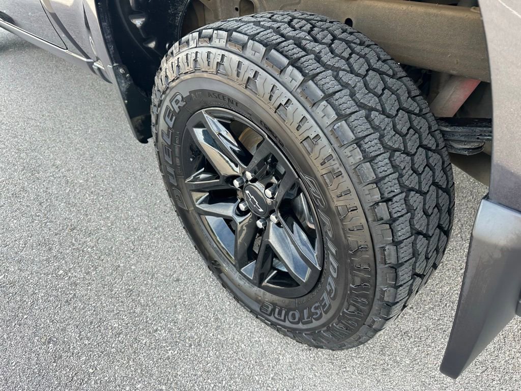 Used 2024 Chevrolet Silverado 1500 LT Trail Boss w/ Convenience Package II AWD/4WD image 10