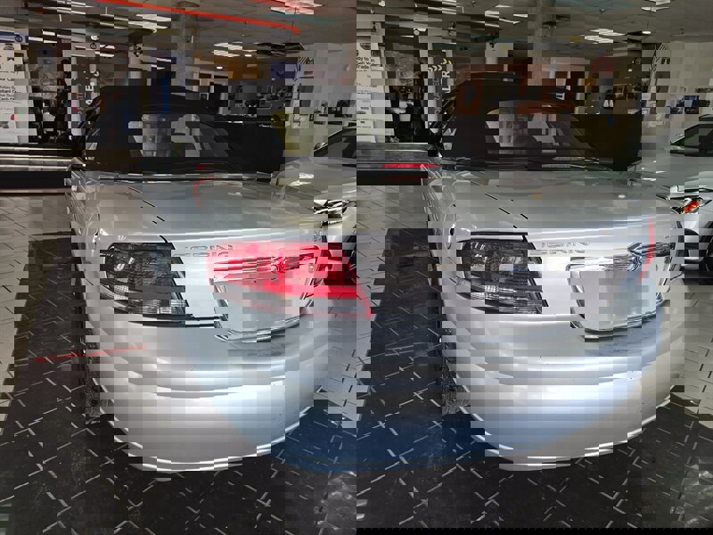 Used 2003 Chrysler Sebring Limited image 5