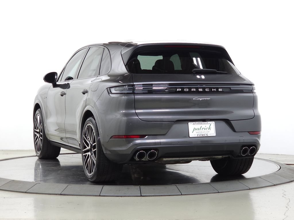 Used 2025 Porsche Cayenne E-Hybrid AWD/4WD image 3