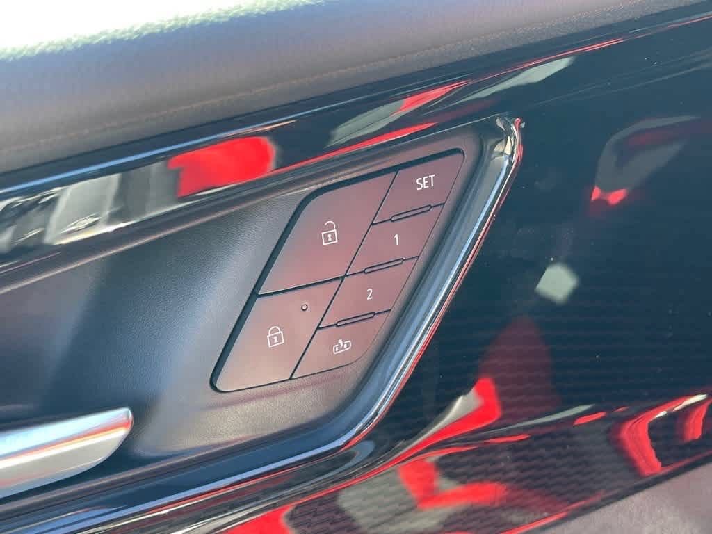 New 2025 Chevrolet Blazer EV RS RWD image 9