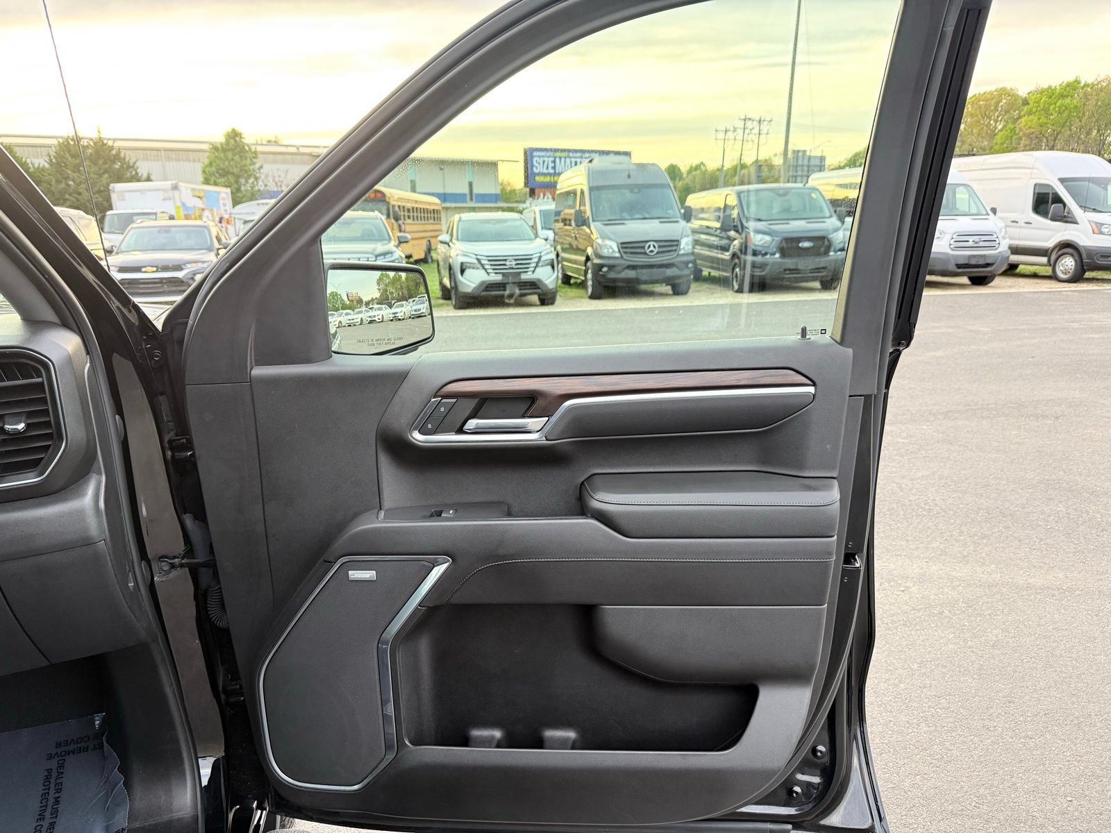 Used 2022 GMC Sierra 1500 SLT w/ SLT Convenience Package AWD/4WD image 31