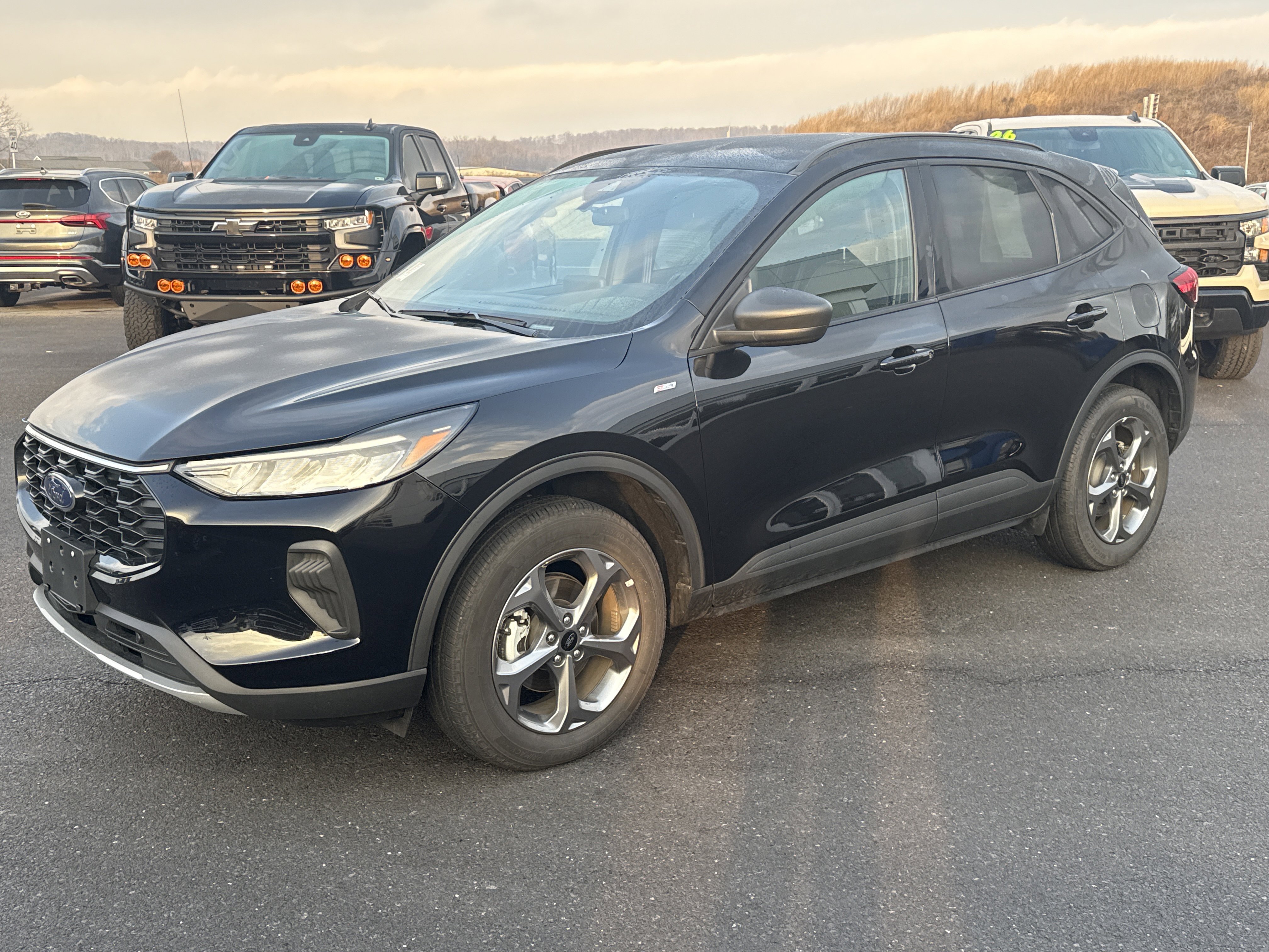Used 2025 Ford Escape ST-Line image 7