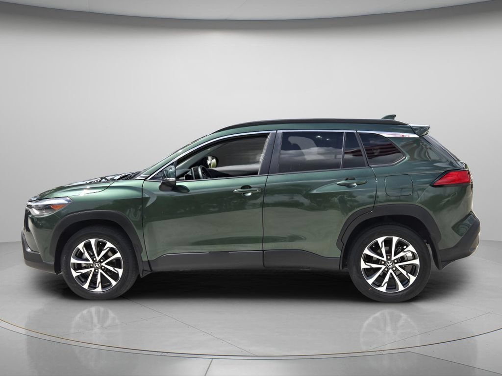 Used 2024 Toyota Corolla Cross XLE AWD/4WD image 5