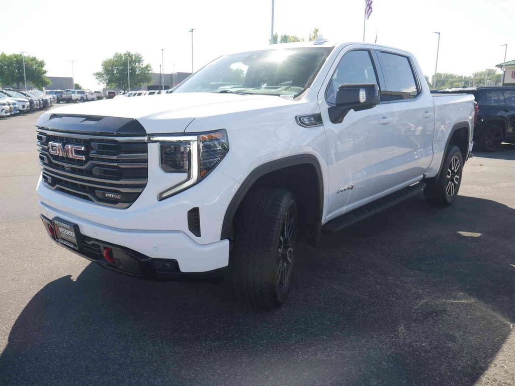 Used 2025 GMC Sierra 1500 AT4 w/ AT4 Premium Package AWD/4WD image 4