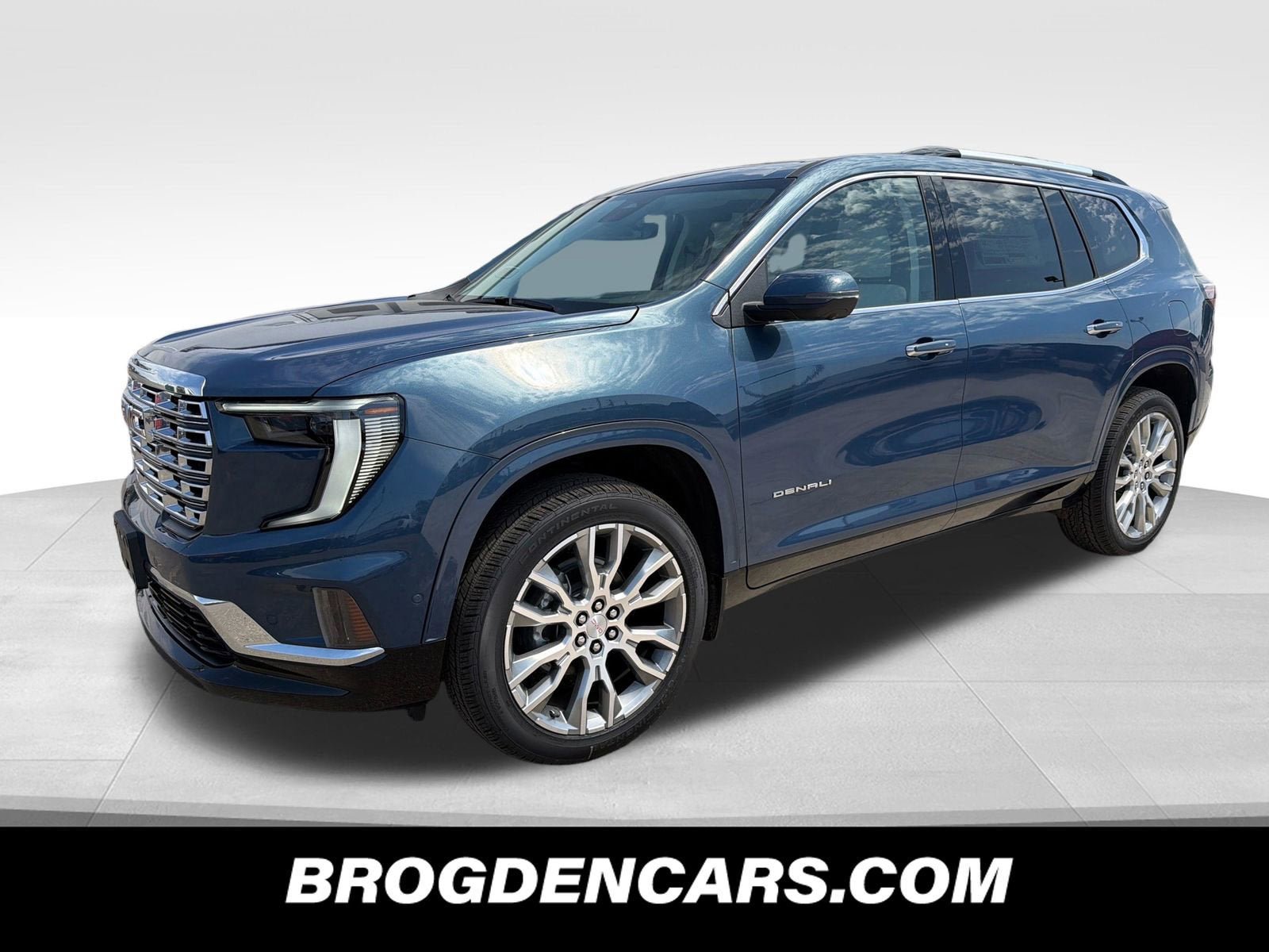 New 2026 GMC Acadia Denali w/ Super Cruise Package FWD image 4