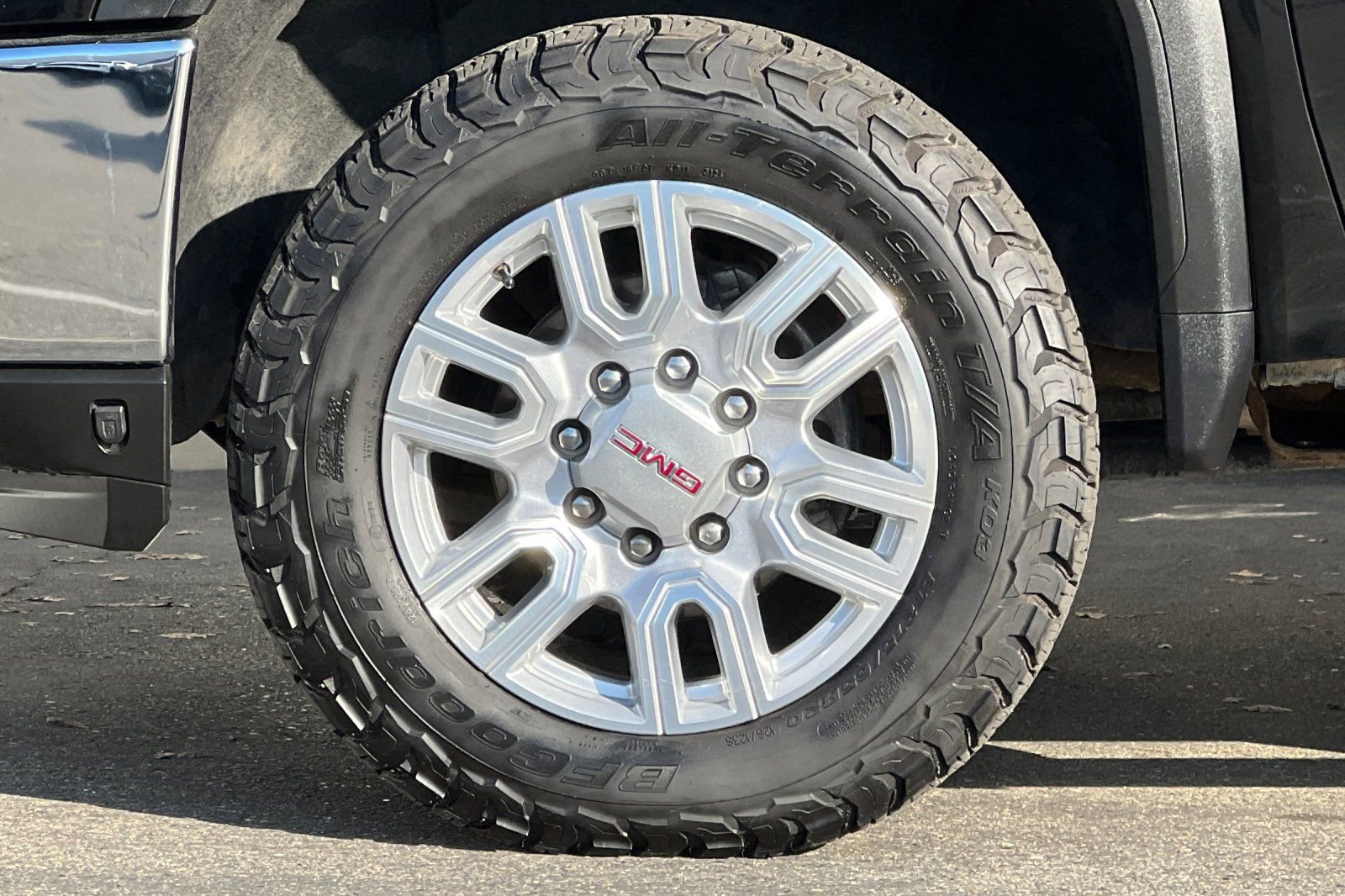 Used 2023 GMC Sierra 3500 SLT w/ SLT Premium Package image 38