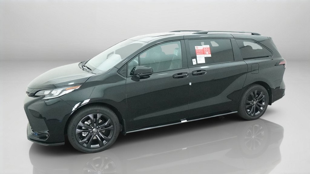 New 2026 Toyota Sienna XSE FWD image 3
