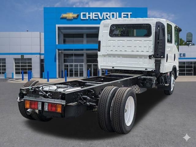 New 2025 Chevrolet Low Cab Forward image 7