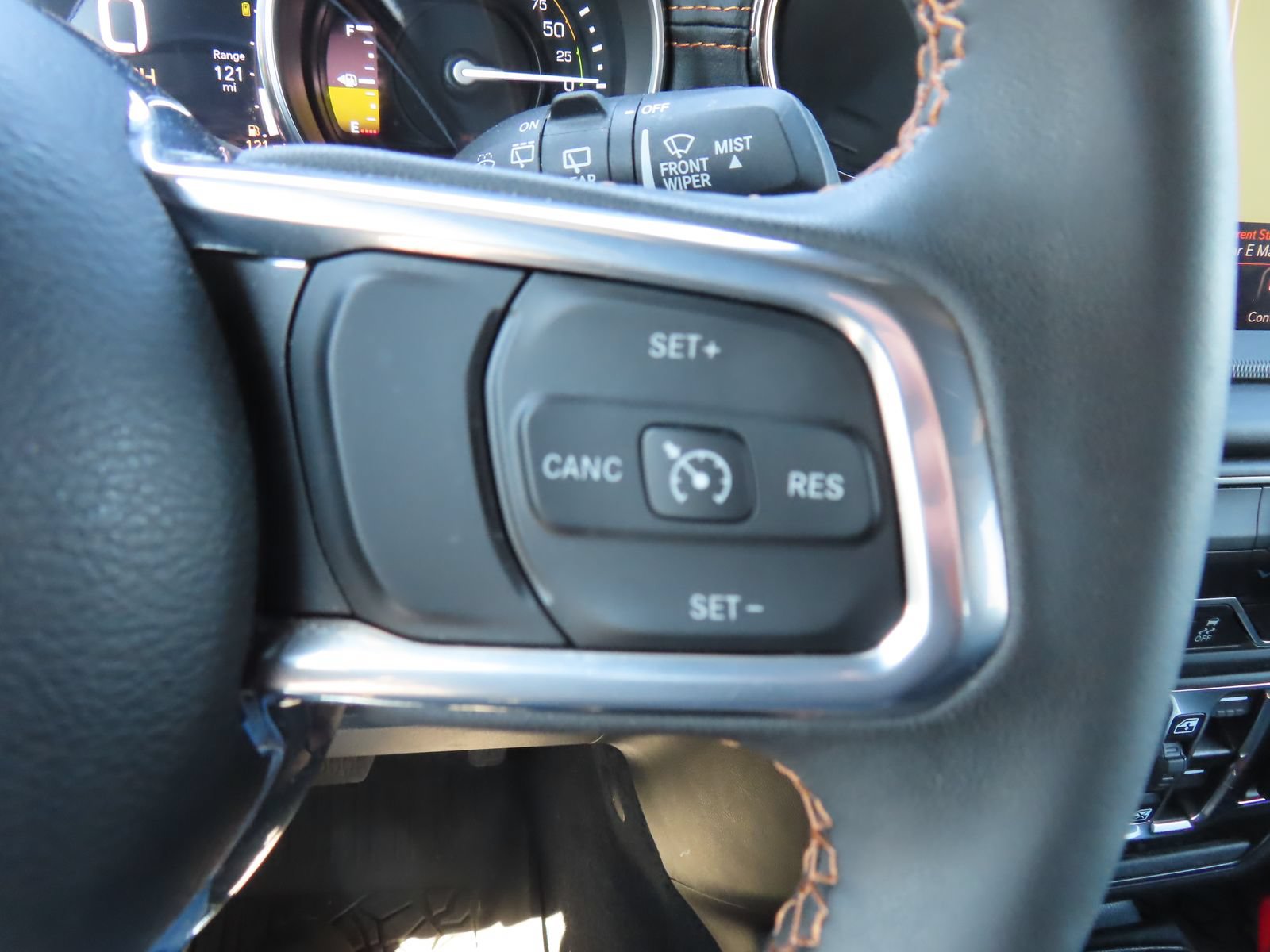 Used 2023 Jeep Wrangler Unlimited Sahara AWD/4WD image 22