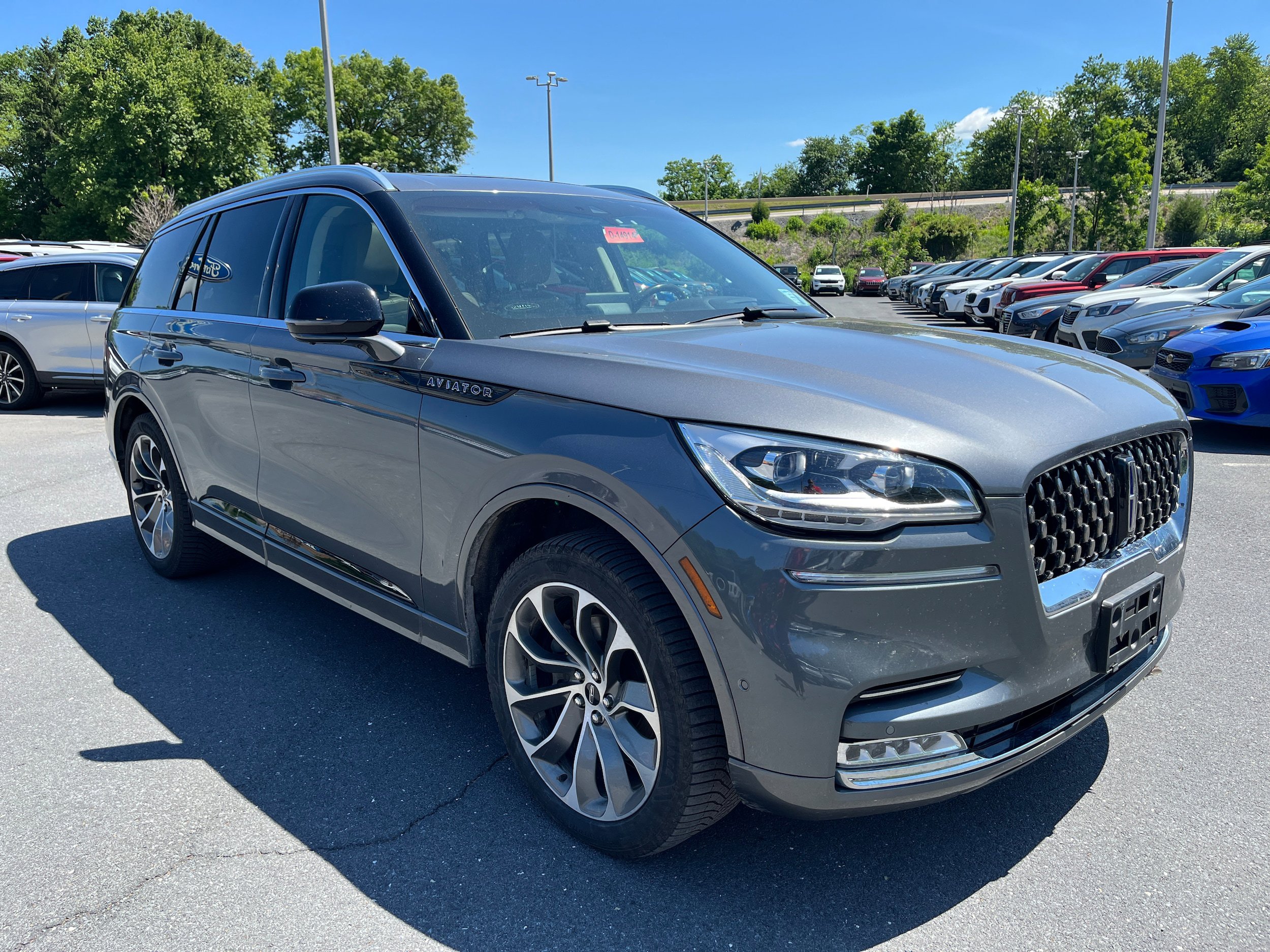 Used 2021 Lincoln Aviator Grand Touring w/ Equipment Group 301A AWD/4WD image 3