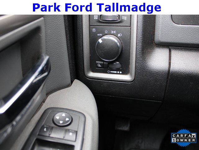 Used 2018 RAM 2500 Tradesman w/ Chrome Appearance Group image 16