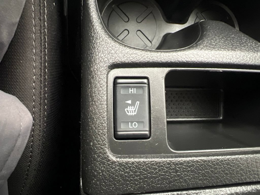 Used 2022 Nissan Rogue Sport SV AWD/4WD image 58