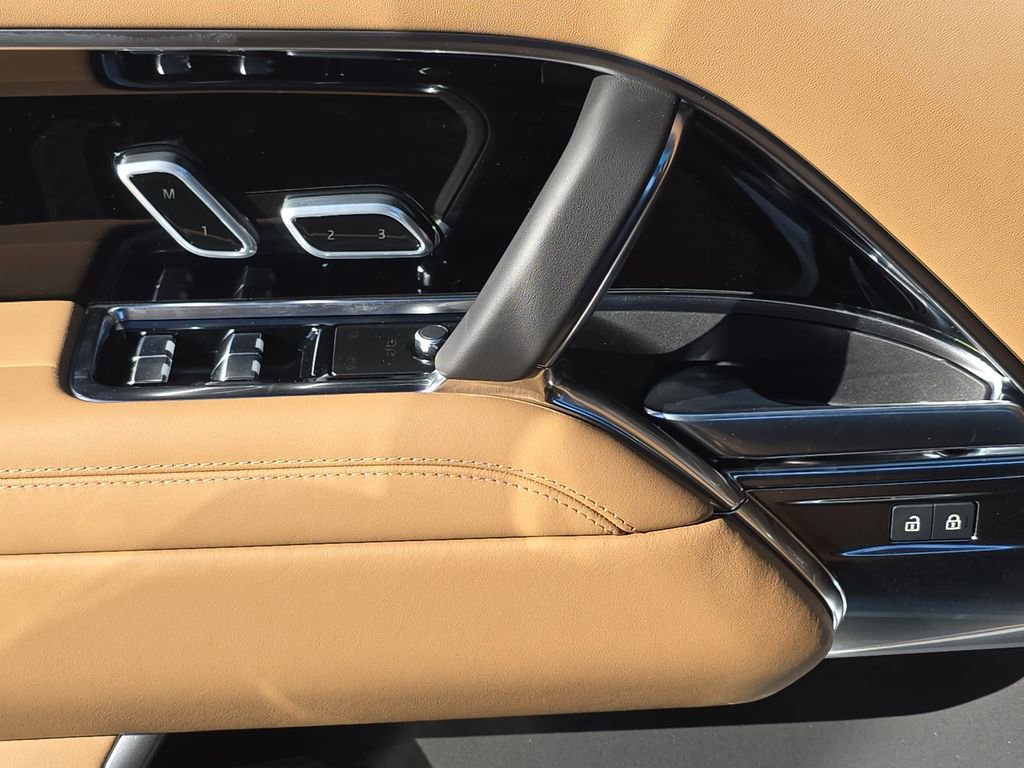 New 2026 Land Rover Range Rover SE image 29