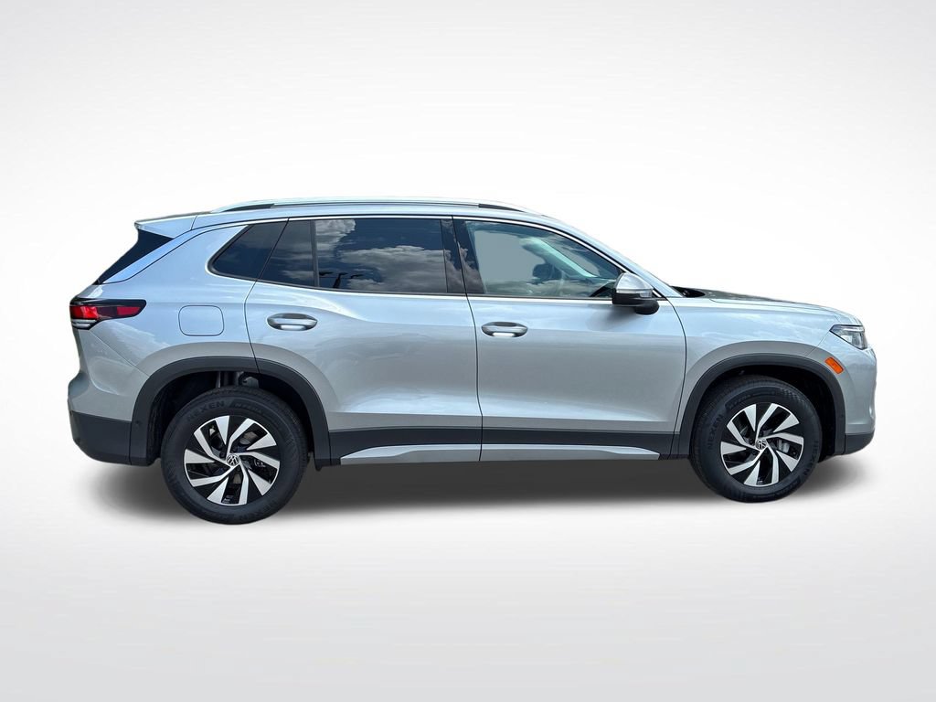 New 2026 Volkswagen Tiguan S AWD/4WD image 2