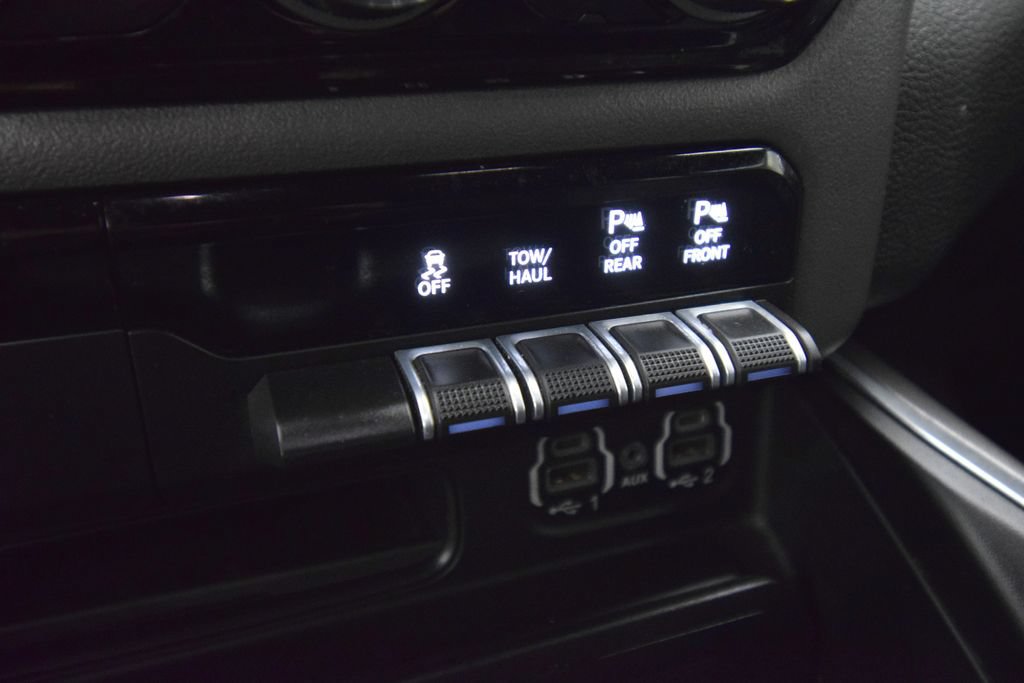 Used 2022 RAM 1500 Laramie AWD/4WD image 29