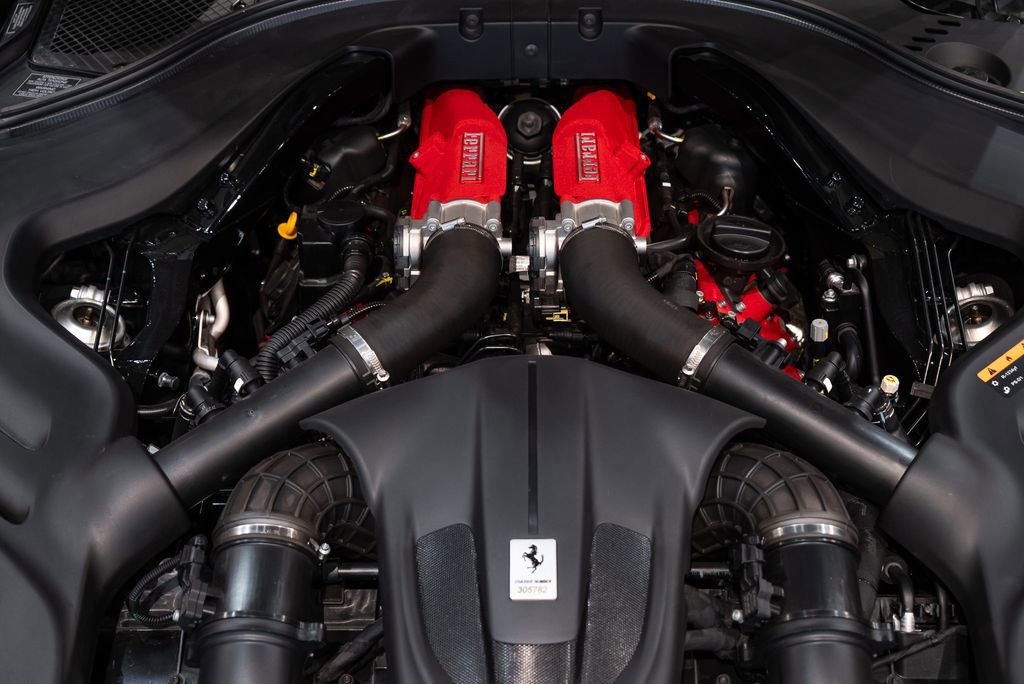 Used 2024 Ferrari Roma Spider RWD image 18