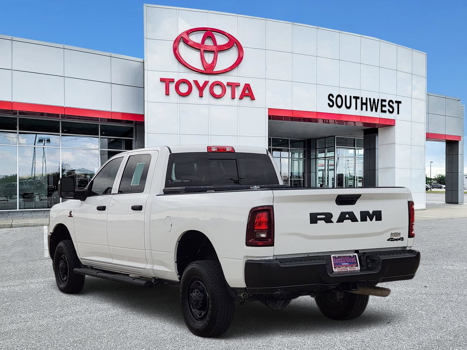 Used 2025 RAM 2500 Tradesman AWD/4WD image 4
